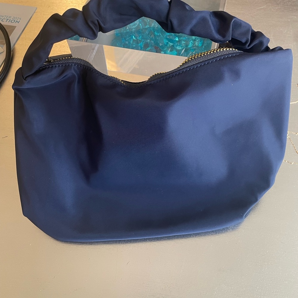 Stoney Clover Nylon Scrunch handle bag, color sapphire, NWT - Picture 3 of 4